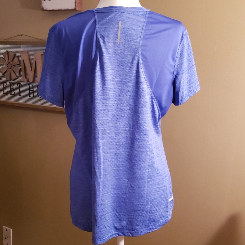 Danskin Now t shirt, size xxl - Picture 2 of 4